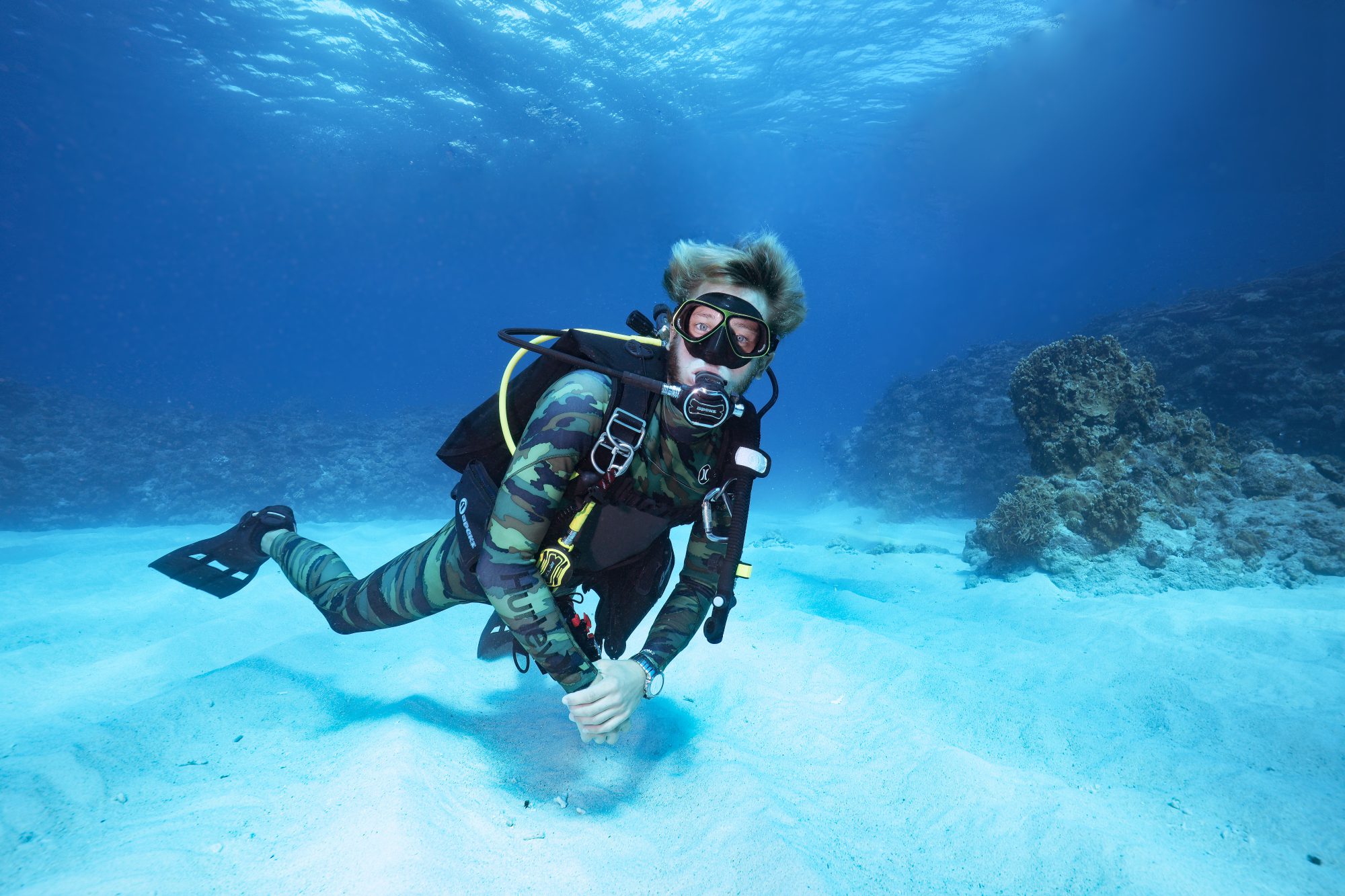  Seek your adventure Let's begin today    Visit the most beautiful spots with us  