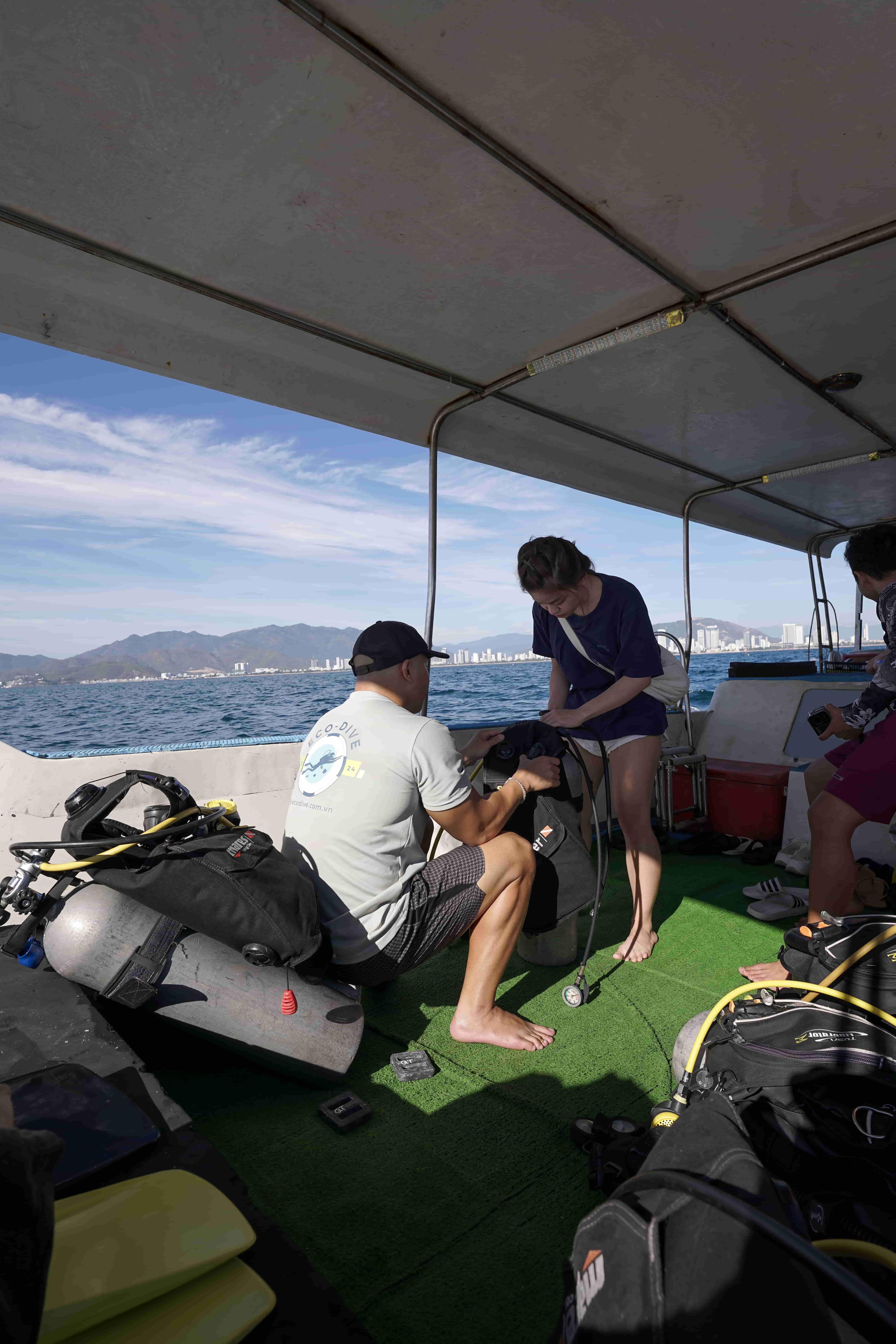 khoa-padi-scuba-refresher-phu-quoc-01