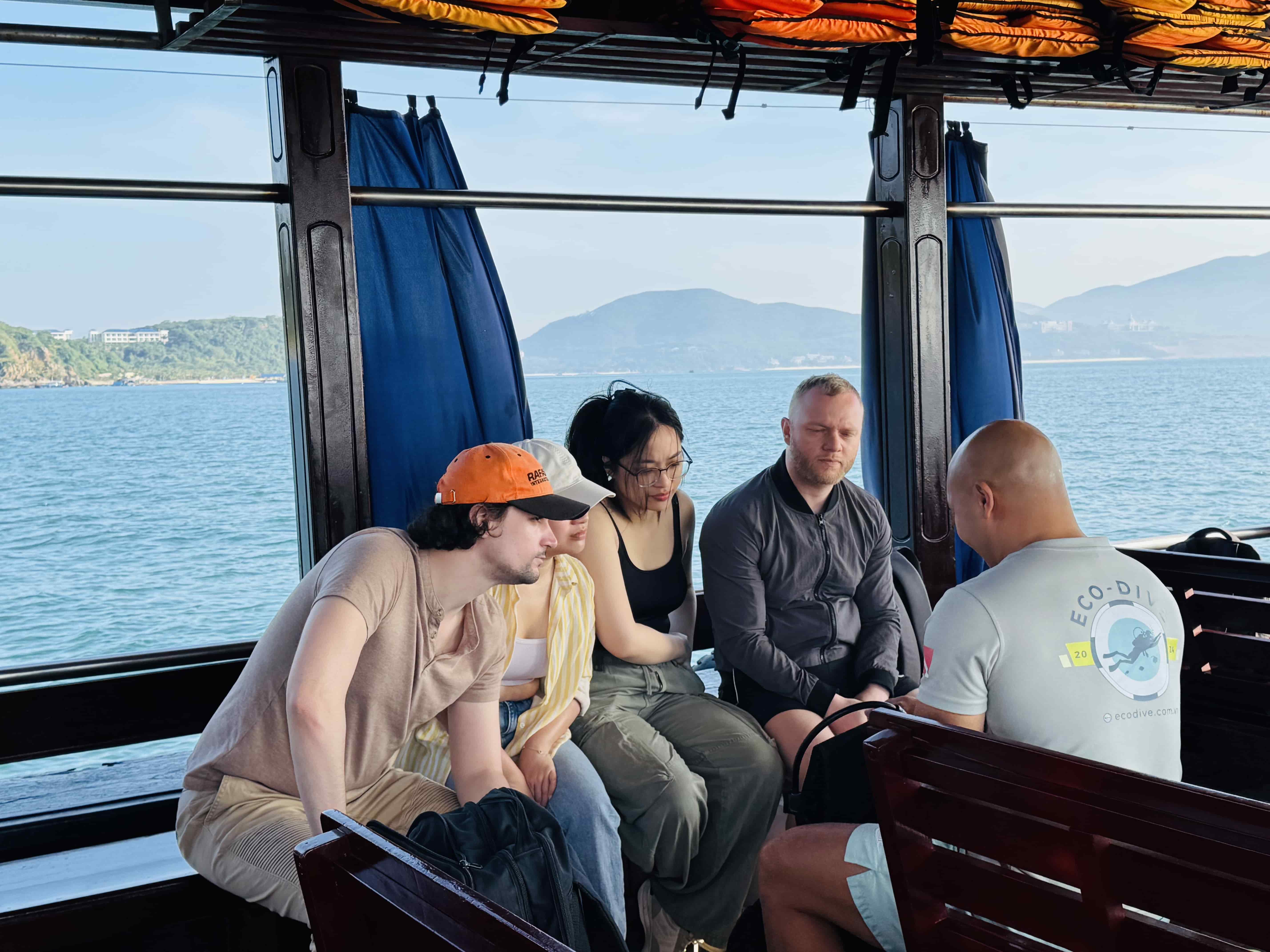 tour-rieng-nha-trang-private-boat